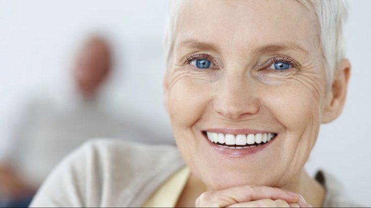 cấy ghép implant bệnh nhân ung thu sau xạ trị , trồng răng
