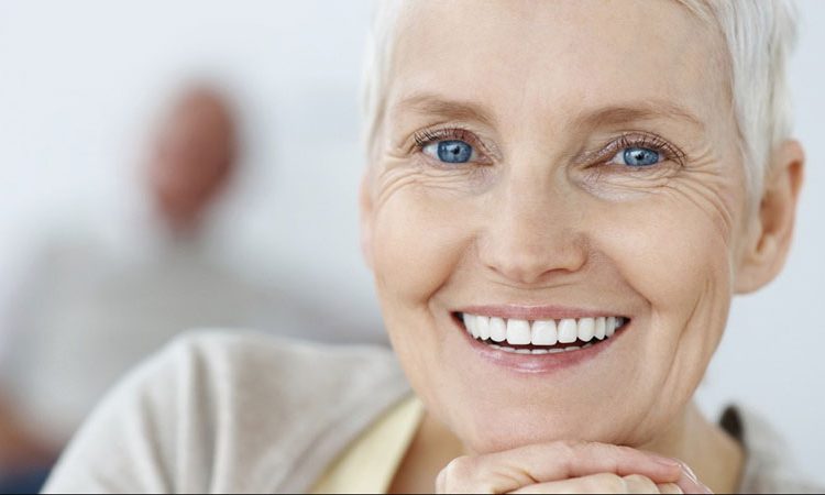 cấy ghép implant bệnh nhân ung thu sau xạ trị , trồng răng